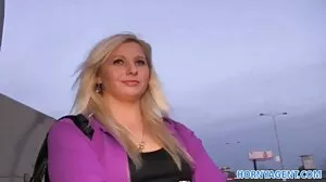 Seks na brutalny sex analny pieska z niesamowitą Kat Ariną z Dad Crush