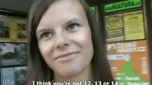Oralny seks ze wspaniałą Zoey Holloway ze analne mamuski Smut Puppet