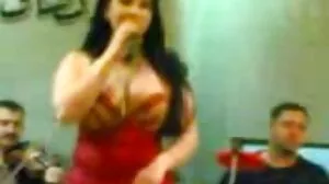 Scena z długimi nogami z ładną anal filmy Dominicą Phoenix z Oldje