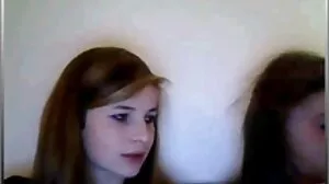 Film oralny z kuszącą Serą Ryder z Exxxtra Small darmowe filmy sex analny
